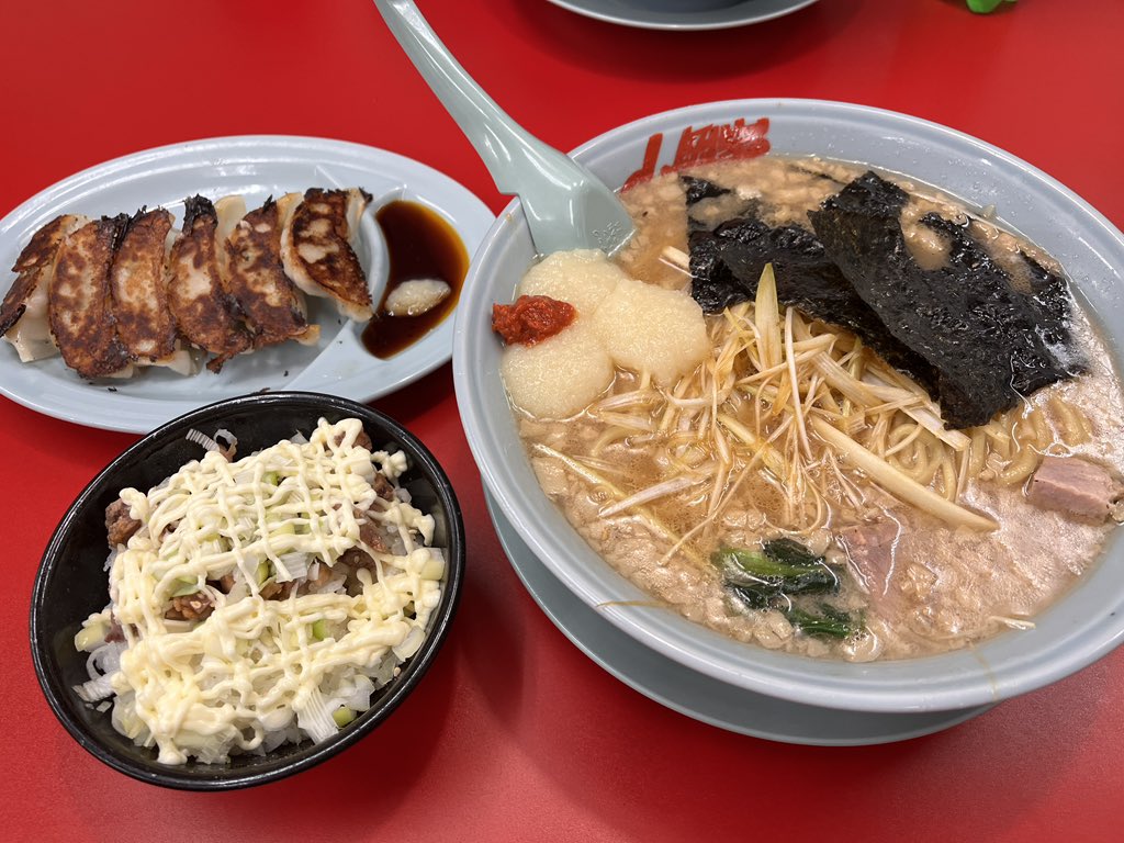 _unichu's tweet photo. 夜中に食べるからウマい https://t.co/Oobg8xzxvo