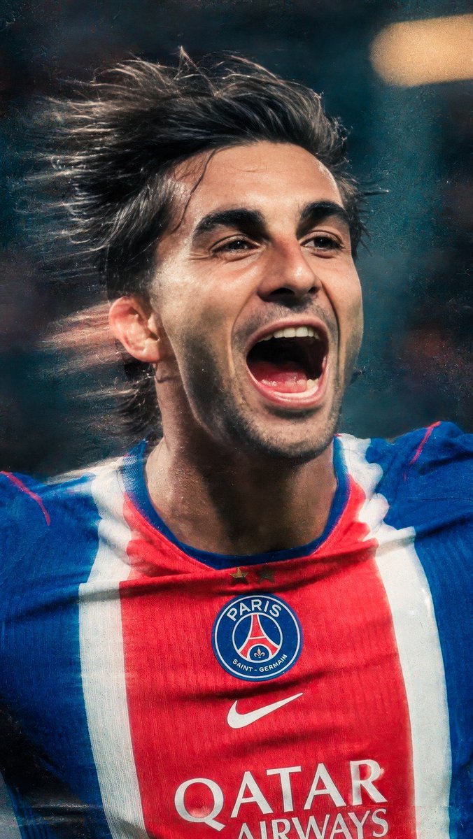 PSG_Vibes75's tweet photo. 🚨 | 4 FONDS D’ÉCRAN FERRAN TORRES 🇪🇸 ! ❤️💙

🔥 | 7 BUTS EN 6 MATCHS avec le PSG !

⚡️ | Appels en profondeur, vitesse, jeu sans ballon et efficacité devant le but : Ferran est en pleine confiance.

📱 | Servez-vous ! 👇 https://t.co/jmyXTb6ohs