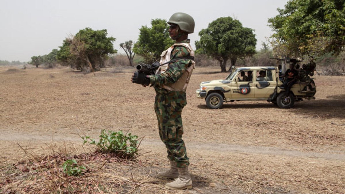 RFI_Ha's tweet photo. Boko Haram sun kashe mutane 18 da suka shiga daji ɗebo itacen girki a Borno rfi.​my/D6G1 https://t.co/BtzO7RUURx