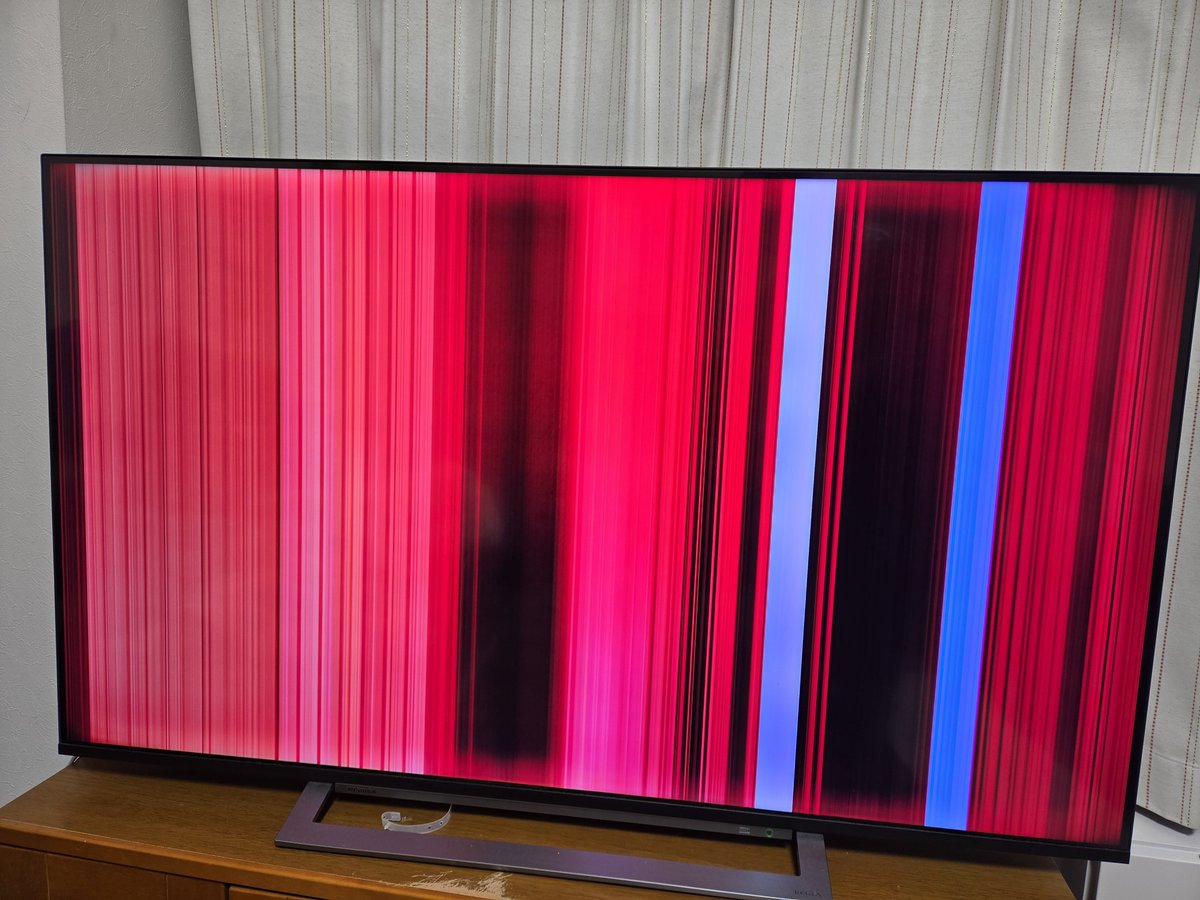 UJ_planning's tweet photo. サッカー見てたら急にテレビ壊れた!
人生でテレビ壊れたの初めて(笑) https://t.co/yotYdjQoZM
