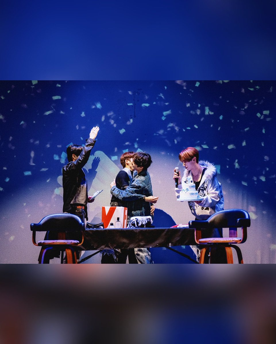 wmk_translation's tweet photo. YUMEKI’S FAN MEETING WAS TRULY AMAZING… I LITERALLY HUNG THIS PHOTO IN THE LOUVRE MYSELF 🏛️😭😭✨
#YUMEKI #CHINGYU #HARRY_JUNE #HEECHAN https://t.co/UJcGN0foXJ