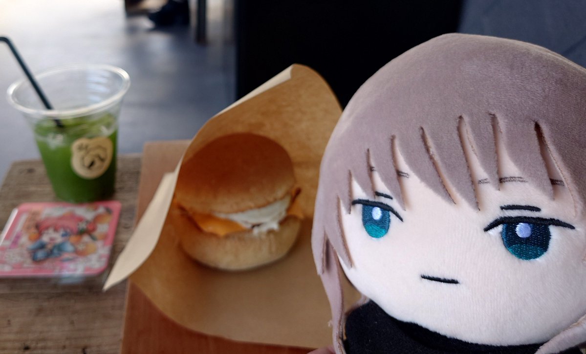 sora_96_'s tweet photo. はちのたねさんにも寄ってきました
1つ1つ丁寧に作ってくださっているようで提供に時間がかかりますがバーガーとっても美味しいです！
ぜひ食べてほしい！！ https://t.co/0nhxC6NNq8