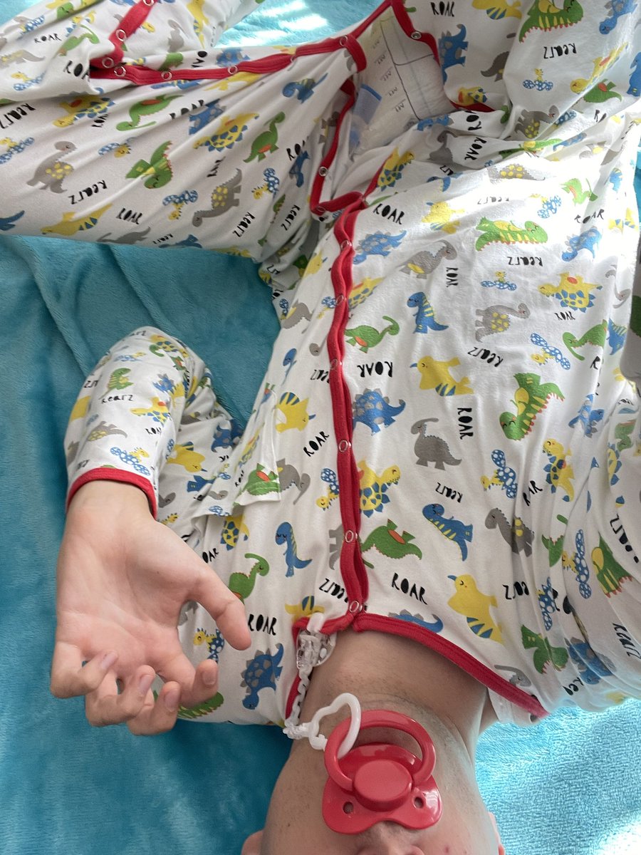 skykid71627044's tweet photo. Rawwrr 😸 in love with this @RearzInc  onesie
What doess this bluee lineee meann🥹
#abdl #diaperboy #abdlboy https://t.co/iiyXXdeYdQ