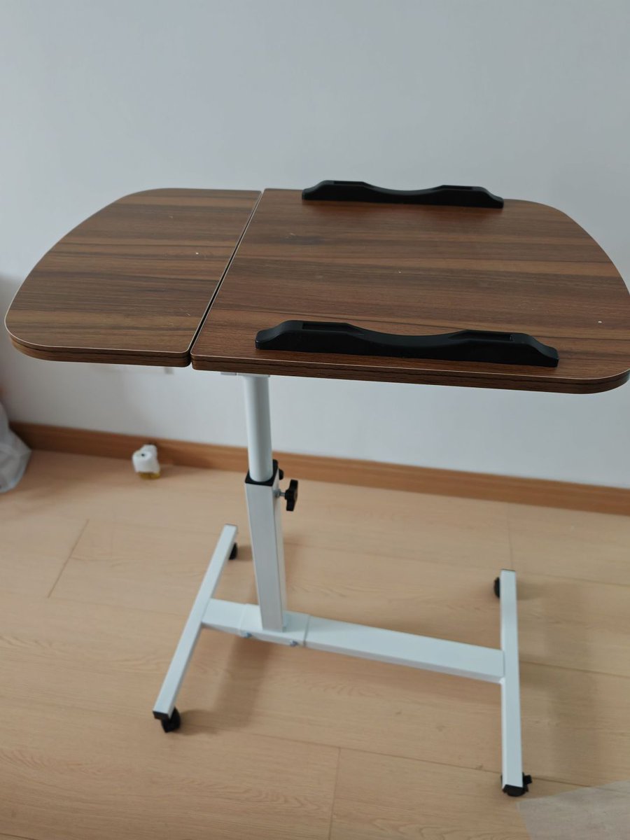 PureShuttewoth's tweet photo. Today’s small win: I finally fixed my wobbly desk leg after 3 messy tries. Feeling way more grounded now.， https://t.co/hZejiA83Of