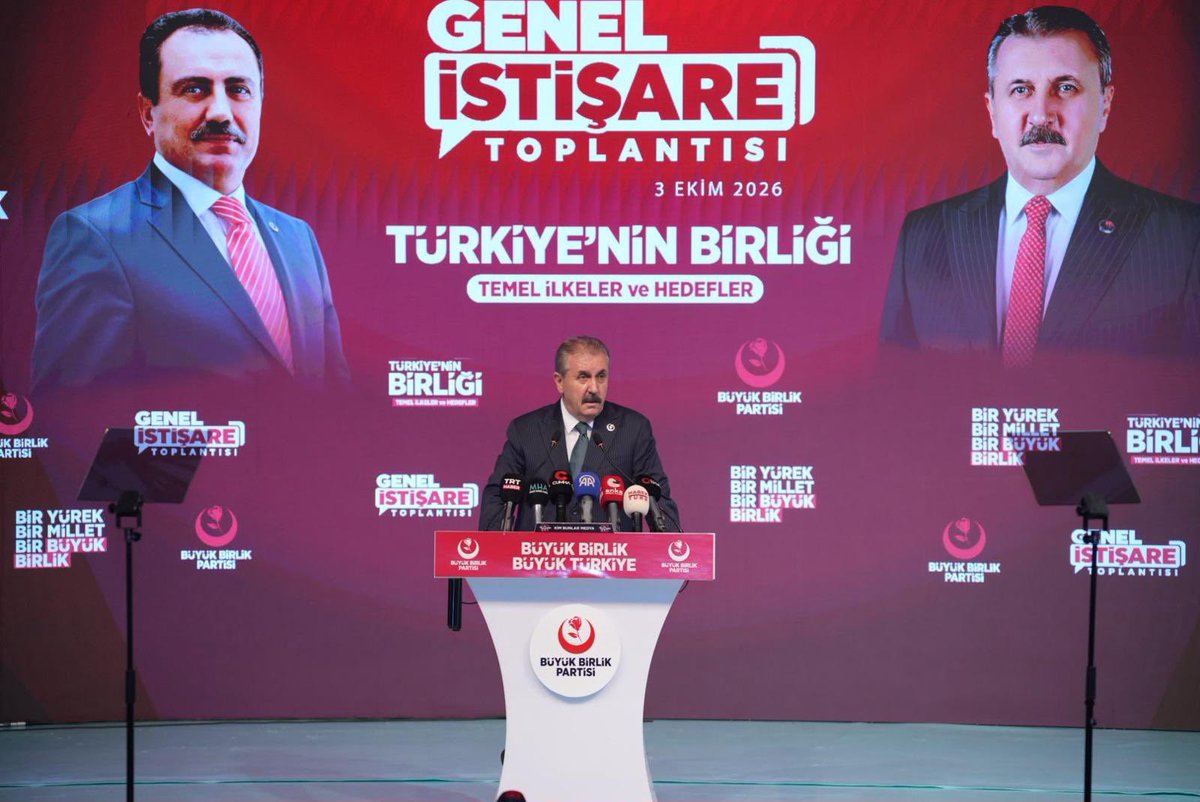 Mustafa_Destici's tweet photo. İnancımızla, bilgimizle ve alın terimizle çalışacağız. Birbirimize güvenerek, milletimizden güç alarak yürüyeceğiz. Büyük Birlik’in kadroları olarak bu sorumluluğa talibiz. 
Hazırlanacağız, güven kazanacağız, 
Allah’ın izniyle; başaracağız! 
Başaracağız! 
Başaracağız…
Rabbim birliğimizi daim, yolumuzu açık eylesin.
#TürkiyeninBirliği