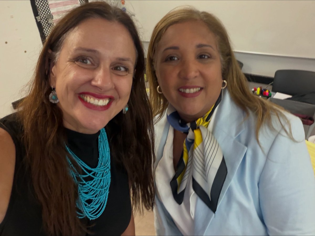 KristyDeLaCru15's tweet photo. Happy Principals Month! Special thanks to Principal Jimenez for all her years of supporting our @CSD_4 children, educators, &amp; families.  #happyprincipalsmonth @PSMS57JamesWel1 @FollowCSA @UFT @DC37nyc @NYCSchools https://t.co/KDVH4hEUsK