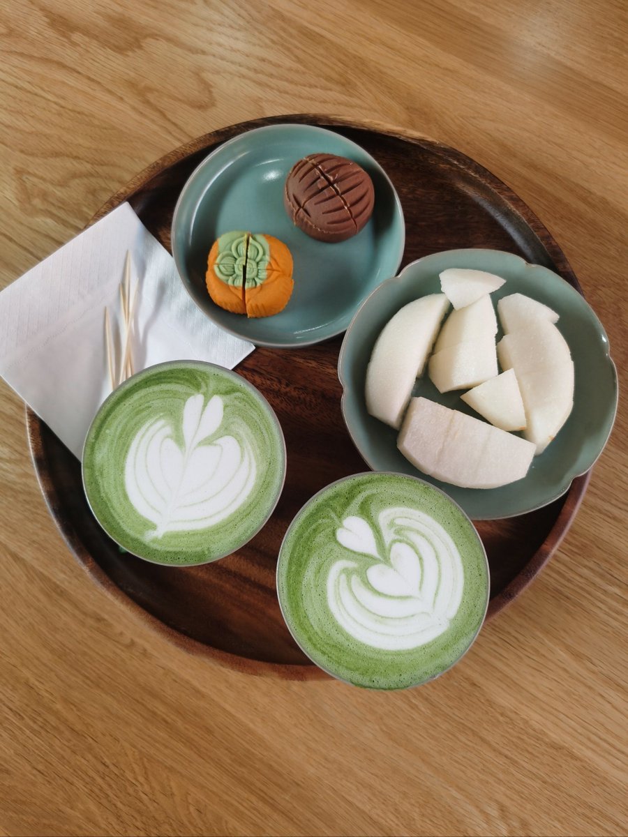 SusanBradl9zp5's tweet photo. Just found the BEST matcha tiramisu in town! Creamy matcha mascarpone + earthy ladyfingers = absolute vibe  Must-visit at @LatteCorner! https://t.co/NNQWNYoi3H