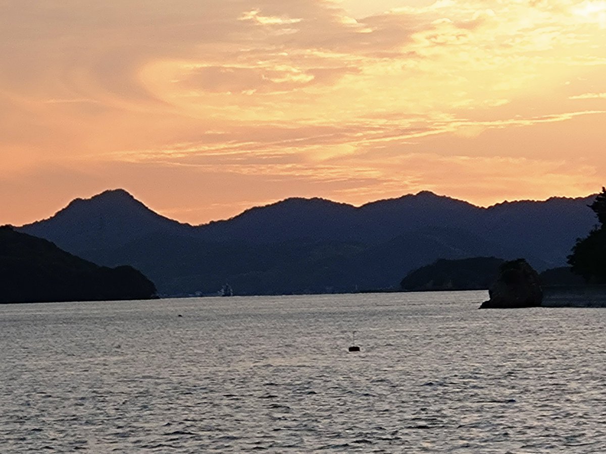 ojiyaafi's tweet photo. #サンセット　#夕暮れ　#海 https://t.co/VNo8lG7LOQ