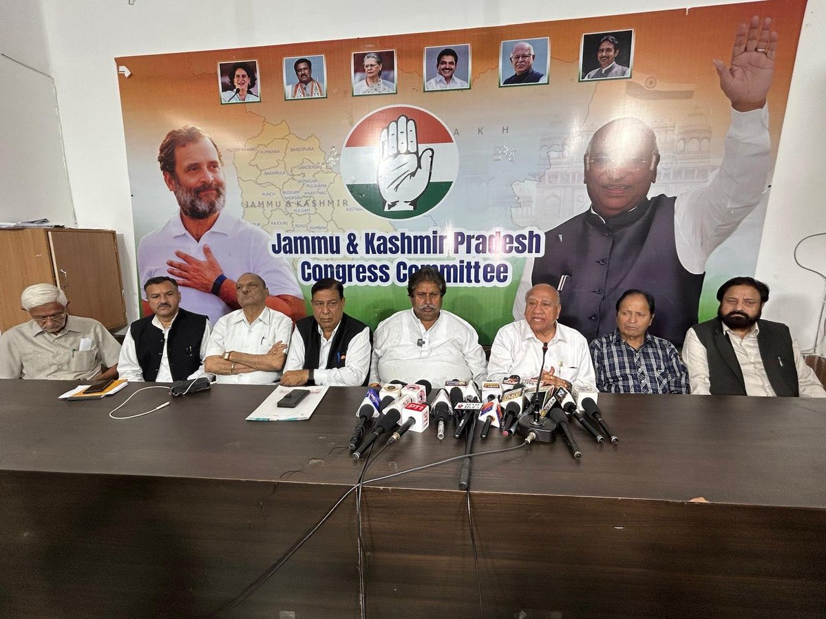 RavinderJKPCC's tweet photo. Parties of INDIA alliance including INC,NC,PDP,NPPI to jointly hold " Save Democracy " March from Dogra Chowk to Dr Ambedkar Chowk in Jammu, on 7th Oct amd seek removal of CEC  Gyanesh Kumar. This was announced in a press conference here today. @INCIndia @NasirHussainINC @TariqKarra @GAMIR_INC