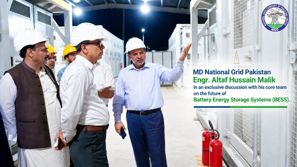 nationalgridpak's tweet photo. MD National Grid Pakistan, Engr. Altaf Hussain Malik, engaged in an exclusive discussion with his core team on the future of #Battery Energy Storage Systems (#BESS) during his visit to the Lucky Cement Industrial BESS Project, #Nooriabad, #Sindh, Pakistan.

#NationalGridPakistan https://t.co/N1pXXqxVBw