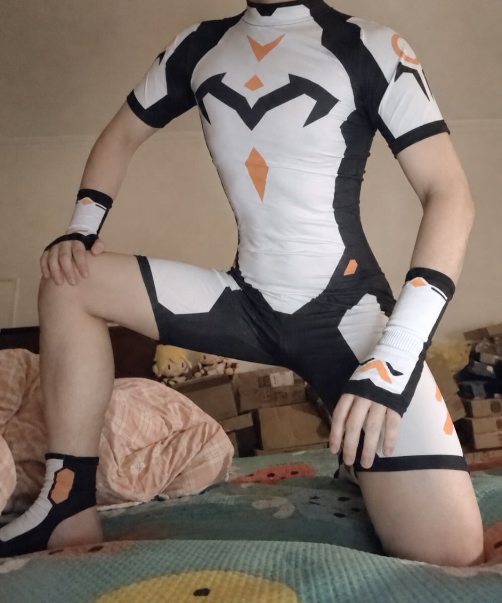 natsunnio's tweet photo. 正面 和 背面
你怎么选呢😗
#小英雄 #zentai #紧身衣 #正太 https://t.co/5yNxWaWG5y