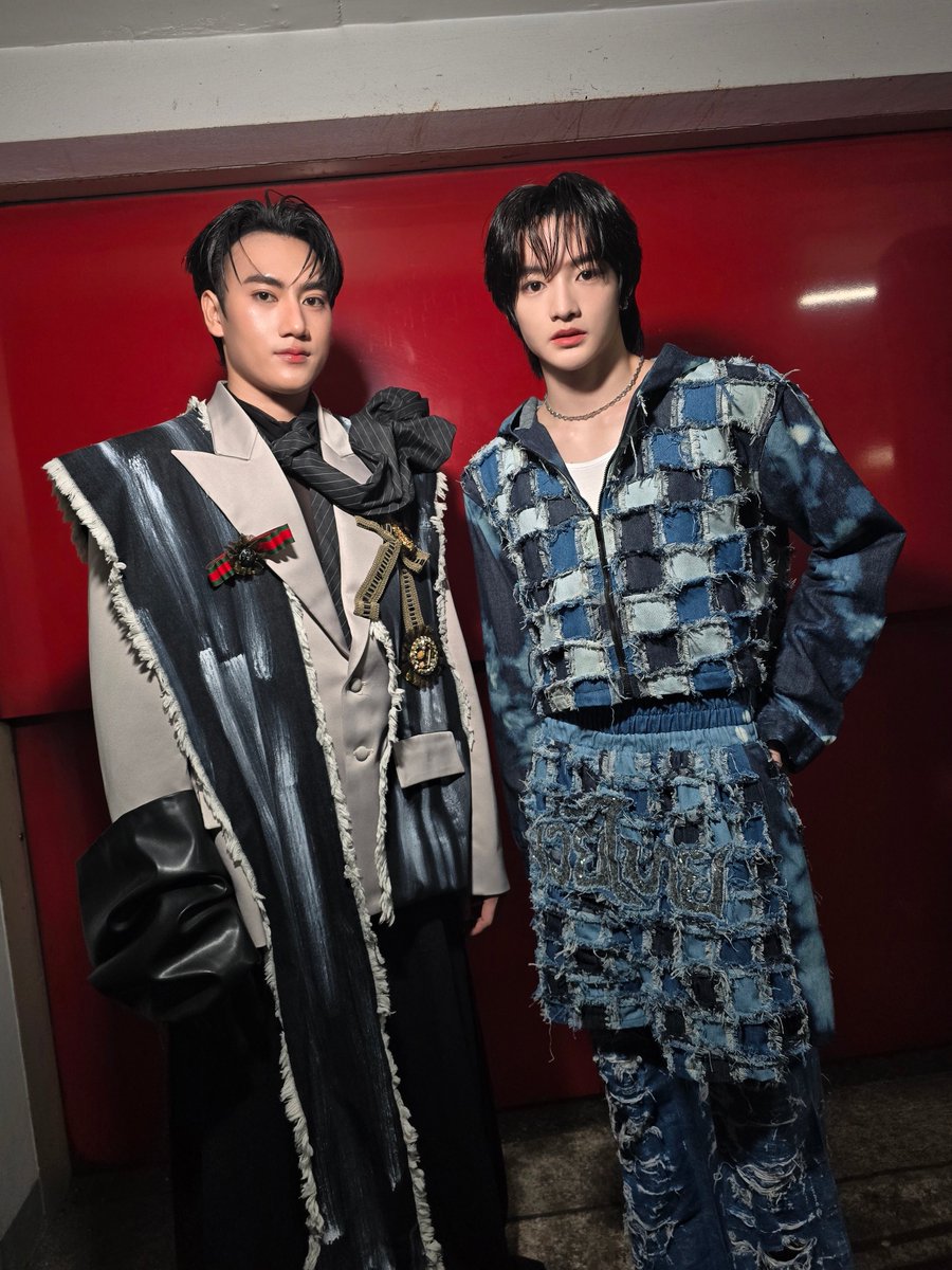 DomundiTV's tweet photo. “ปัง” @pung_phirunwat และ “รีออน” @imreeonn ร่วมเดินแบบในงาน Siam Center Bangkok International Fashion Week 2026 : Suan Sunandha Rajabghat University ✨

PUNG AT SIAM CENTER BIFW26
#SiamCenterBIFW2026xPUNG

REEONN AT SIAM CENTER BIFW26
#SiamCenterBIFW2026xREEONN https://t.co/mZeSu4hWkG