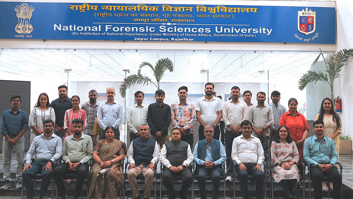 nfsu_jaipur's tweet photo. NFSU Jaipur Campus had the honour of welcoming Shri Mayank Mishra, IRS, Director, Women Safety Division, MHA, Govt of India, Dr. S. K. Jain, Director-cum-Chief Forensic Scientist, DFSS and Dr. Ravindra Sharma, Director, CFSL Pune.
#NFSU #NFSUJaipur https://t.co/lUs0tqNhua