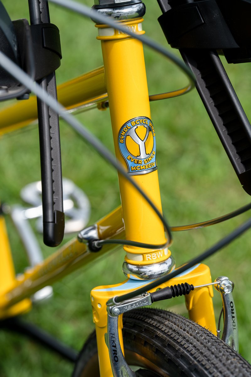 BLUELUG's tweet photo. 🚕RIVENDELL "yellowolley" 🍌 BLUE LUG CUSTOM
https://t.co/drl7kIRLFL https://t.co/xrxGNSiq8x