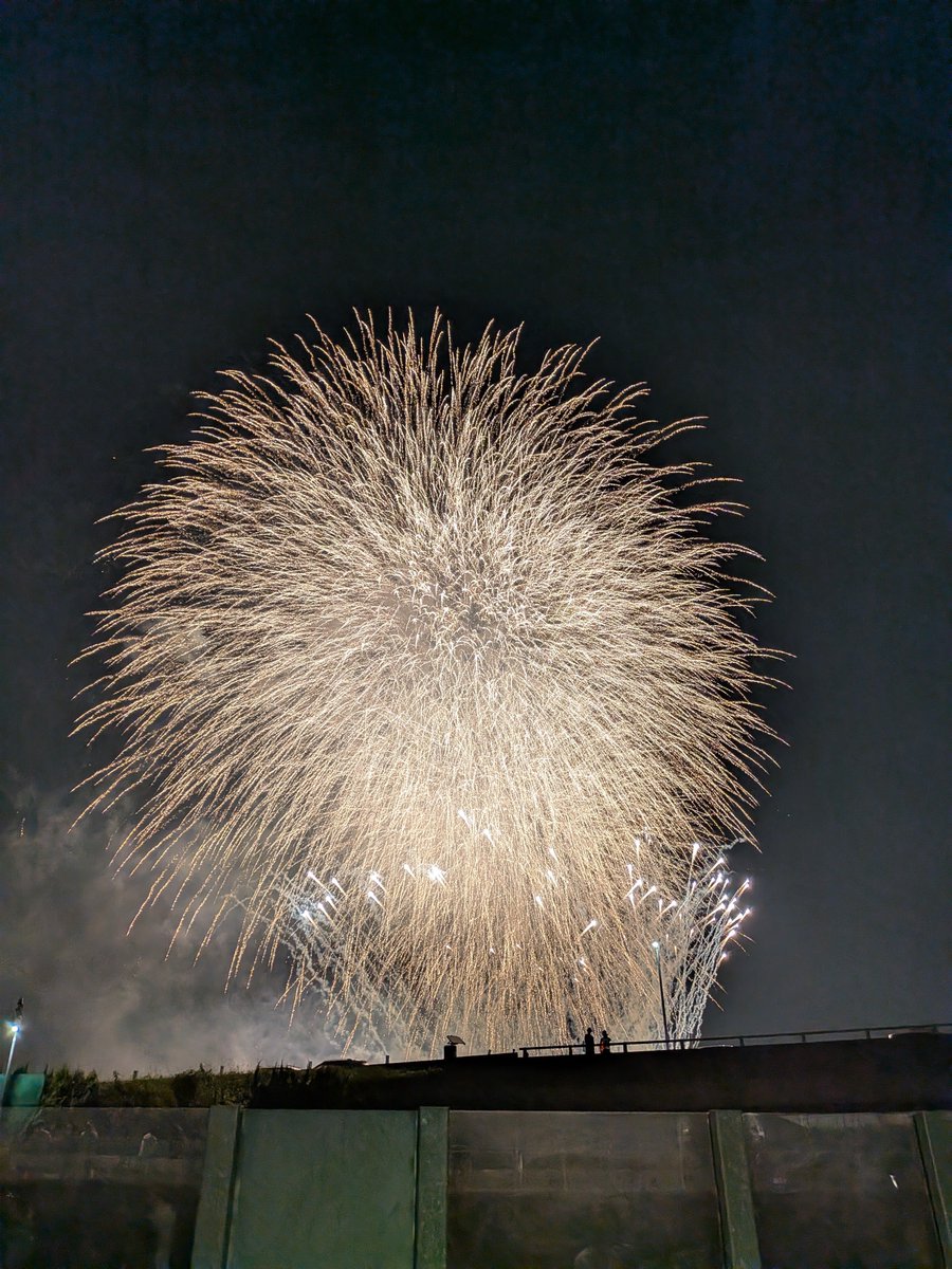 chl_5ht's tweet photo. 登戸から二子玉まで花火大会横目にウォーキング https://t.co/UYRPcs77Ug