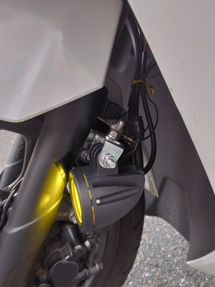 kitakin700a's tweet photo. PCXにフォグランプつけてみた。
純正だけではちょっと暗い感じがしたので https://t.co/xuo5cFNJ5m