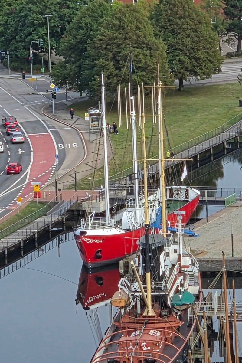 lightphotosnet's tweet photo. #Northsea #Germany #Bremerhaven #Lightship Germany / Lightship Elbe 3 dlvr.​it/TVlyts https://t.co/ikJrxM3qvh