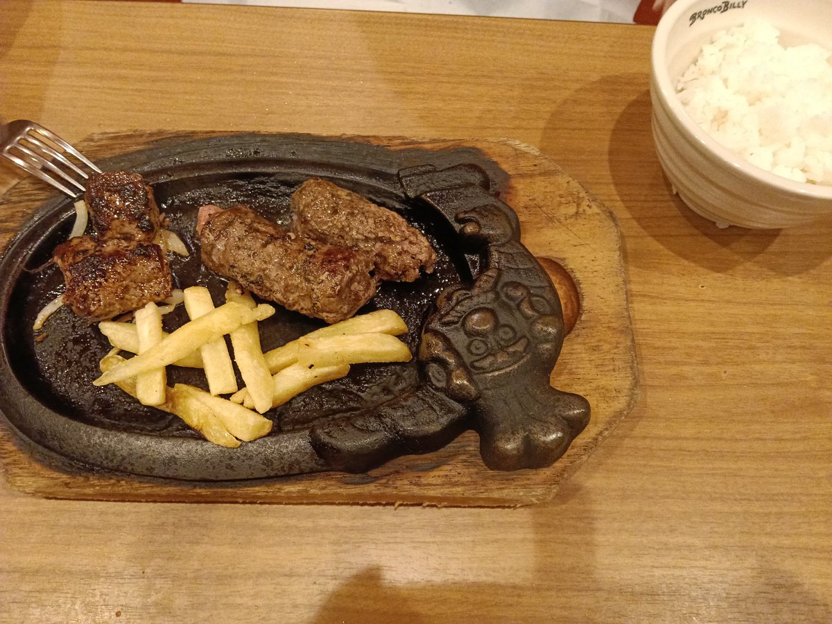 pomumu777's tweet photo. というわけで私のおごりです https://t.co/ejuFvOrKBx