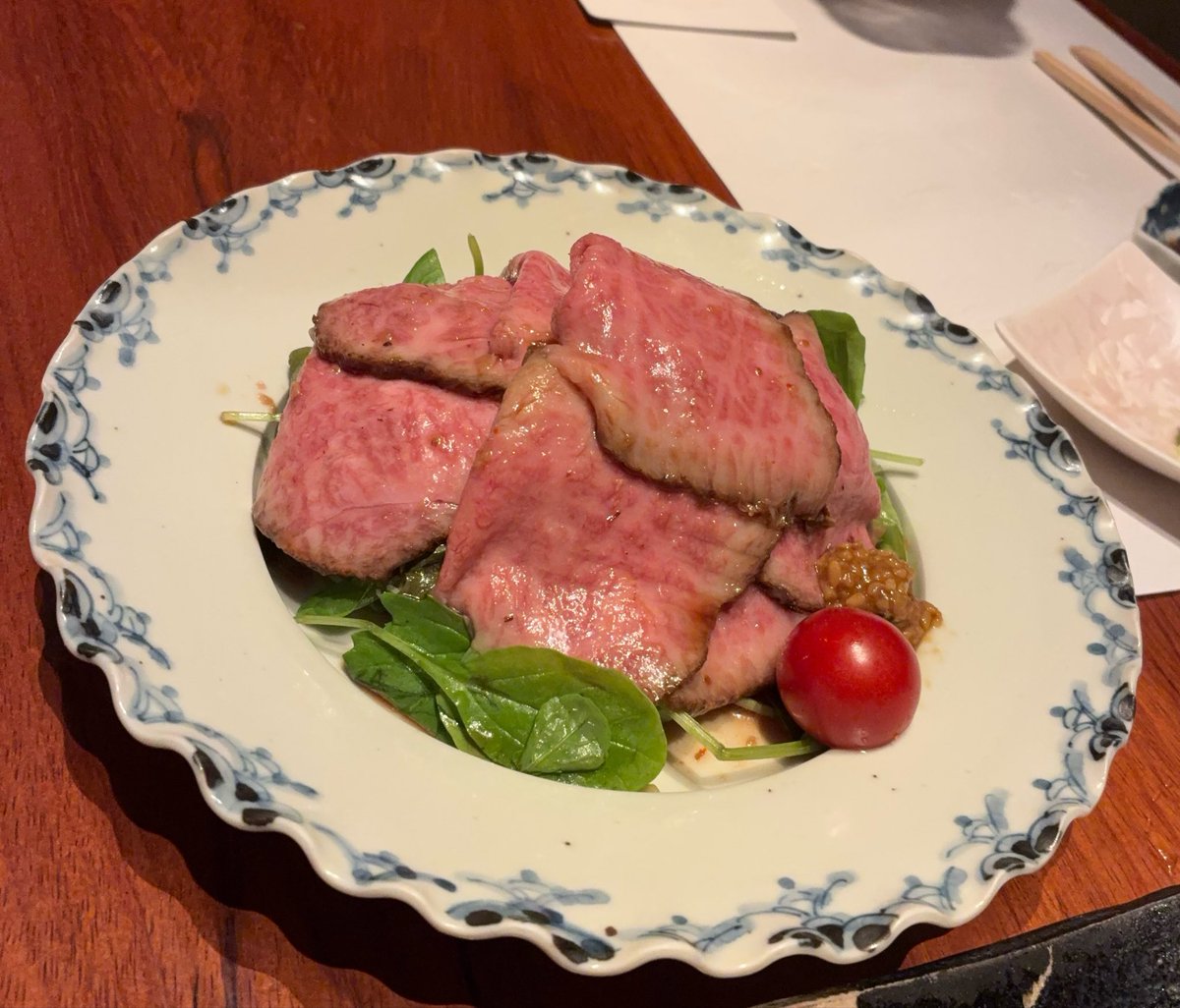 siz52's tweet photo. 最近食べたご飯シリーズ🍚
人生初の麻辣湯、お気に入りランチ、人生で一番美味しかったローストビーフに季節ものの逸品一品 https://t.co/wibNjunD03