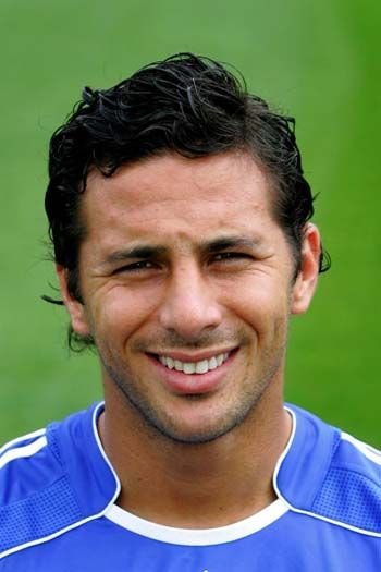 dbekele07's tweet photo. Happy birthday to former #ChelseaFC� player Claudio Pizarro

Claudio made 32 first-team appearances for #CFC�, scoring 2 between 2007-08

See his profile here: https://t.co/g4tvX0zDhk

#CFCHeritage #OTD #OnThisDay https://t.co/C5q5G0YQwo