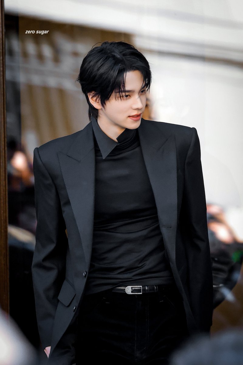 zerosugar_sy's tweet photo. 261003 🇫🇷CELINE

#신유 #SHINYU #シニュ #투어스 #TWS
#Celine #CelineEte2027 #MichaelRider https://t.co/ZGJGG5q7Xs