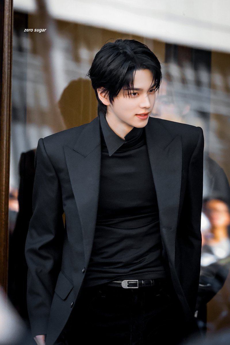 zerosugar_sy's tweet photo. 261003 🇫🇷CELINE

#신유 #SHINYU #シニュ #투어스 #TWS
#Celine #CelineEte2027 #MichaelRider https://t.co/ZGJGG5q7Xs