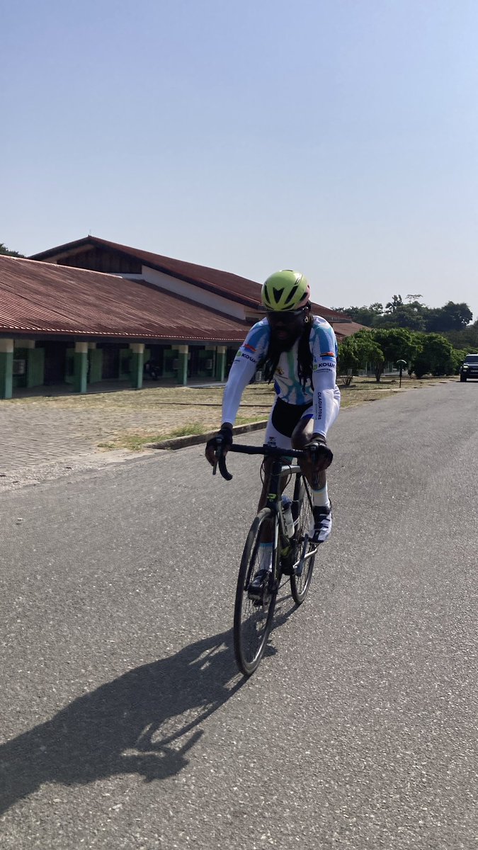 samini_dagaati's tweet photo. Back on the wheels after 5 months Chale … 18 is not a bad start i think #cycling #bicycle #bike #gladiatorscyclingclub #akyesaaaaaaaaa ❤️🚵🏿 https://t.co/dsvJY156zK
