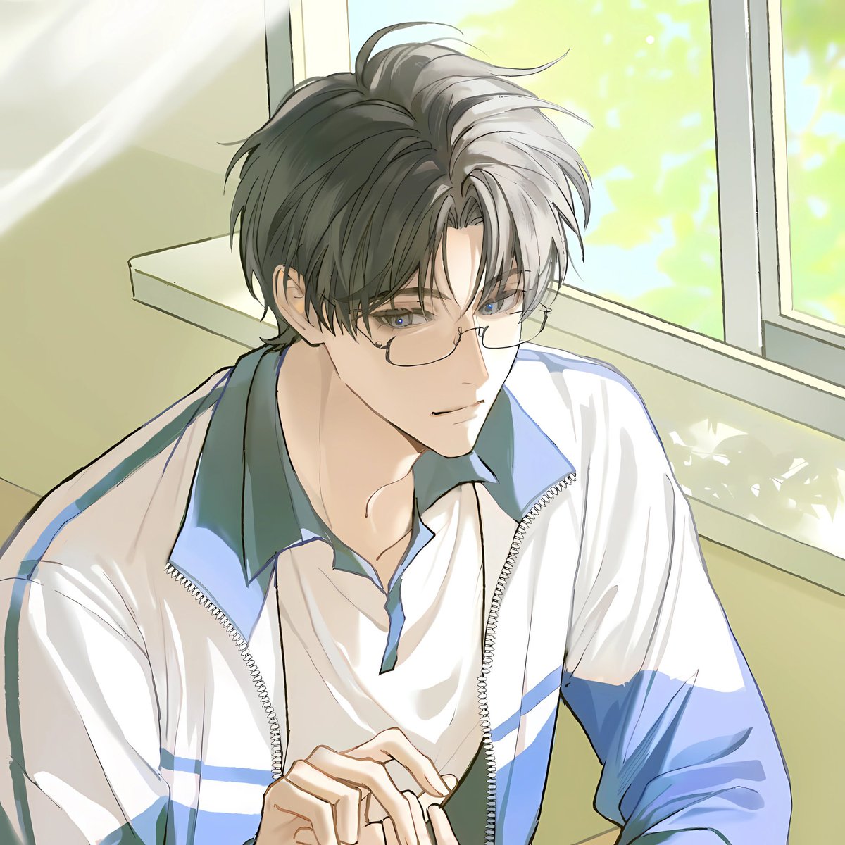 lulinKYS's tweet photo. HE ALWAYS LOOKS SOOO GOOD IN GLASSES https://t.co/DXZx1g0AcA
