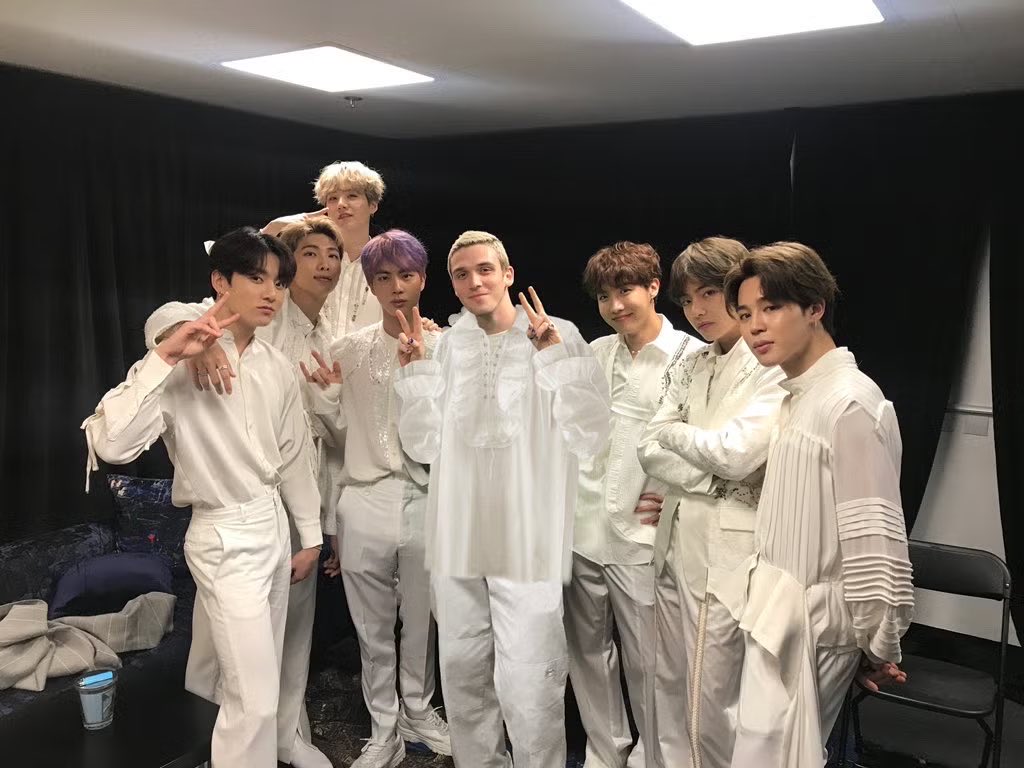 Arab_Armys_Vote's tweet photo. تجاوزت أغنية Make It Right بالتعاون مع Lauv حاجز الـ300 مليون استماع عبر سبوتيفاي ، وهي الأغنية الـ63 لبانقتان التي تحقق هذا 🥳👏🏻

CONGRATULATIONS BTS
#ARIASBTS
~
@BTS_twt https://t.co/8V0EO5gtcv