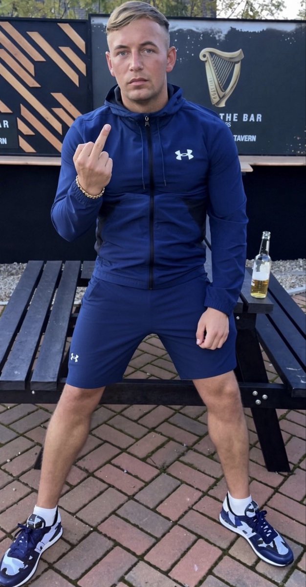 itscolesmith0's tweet photo. I am your gypsy master and owner
The thought of worshipping me makes you so weak and vulnerable

#cashmaster #cashslave #paypig #feet #malefeet #masterfeet #findom #gypsy https://t.co/EESS5R9RAB