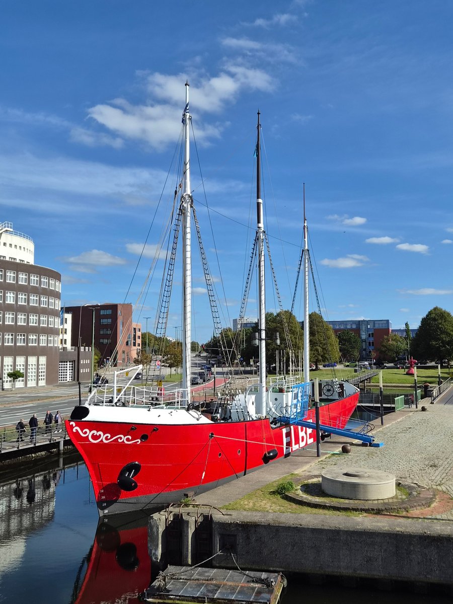 lightphotosnet's tweet photo. #Northsea #Germany #Bremerhaven #Lightship Germany / Lightship Elbe 3 dlvr.​it/TVlyyh https://t.co/7kDM1Rc3QF