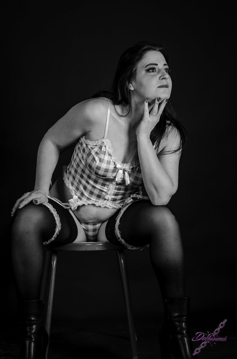 CDechainemoi's tweet photo. J’adore et vous #Shooting en #Noiretblanc  que du bonheur  en ce #Saturday 

#PhotoArt  #Model #Boudoir #sensuel #charme #Model #girl #femme https://t.co/ZPwkd3FiHh