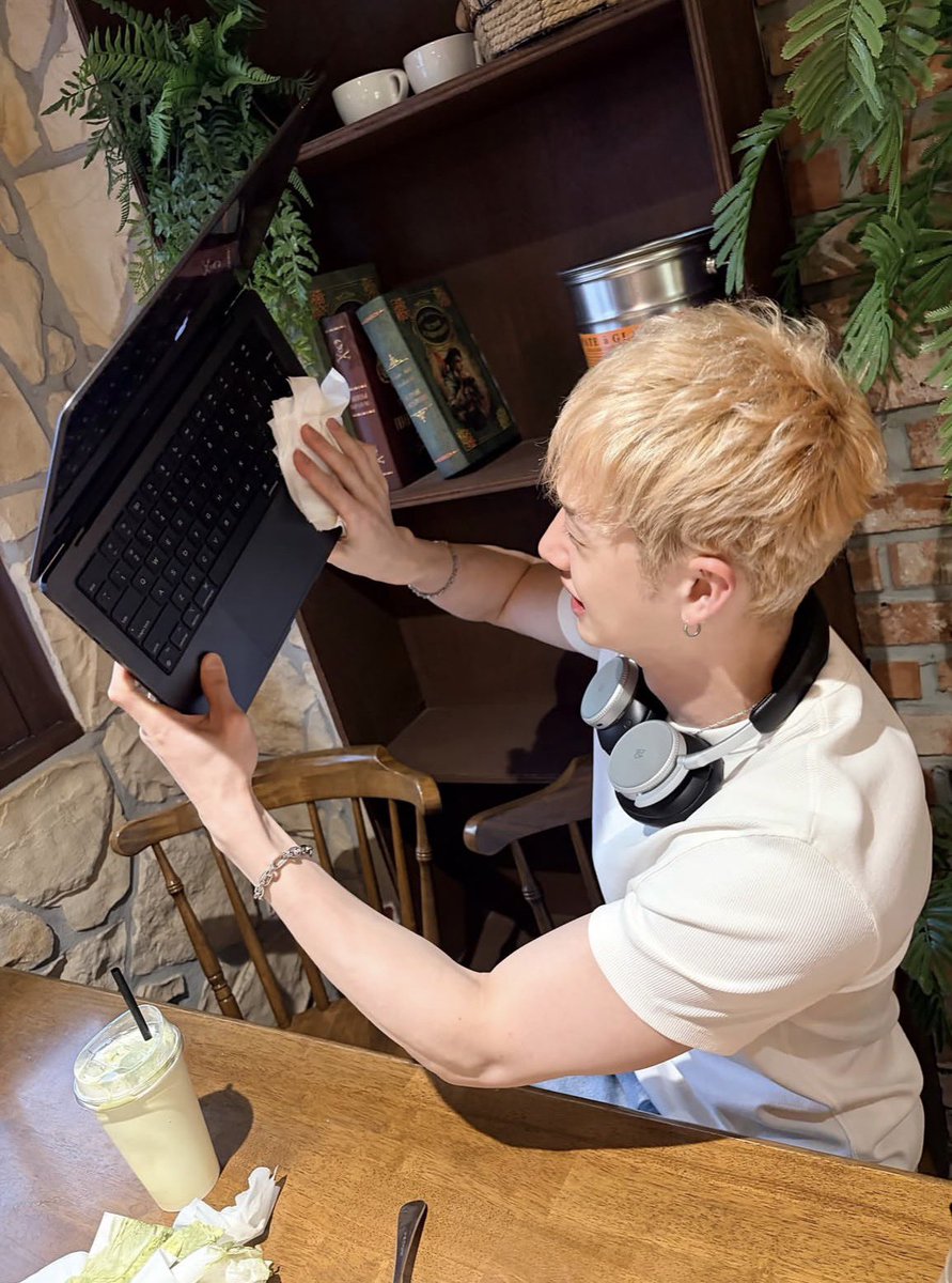 3v0lB__'s tweet photo. だいぶやらかしててしぬ https://t.co/sxub1DydQV