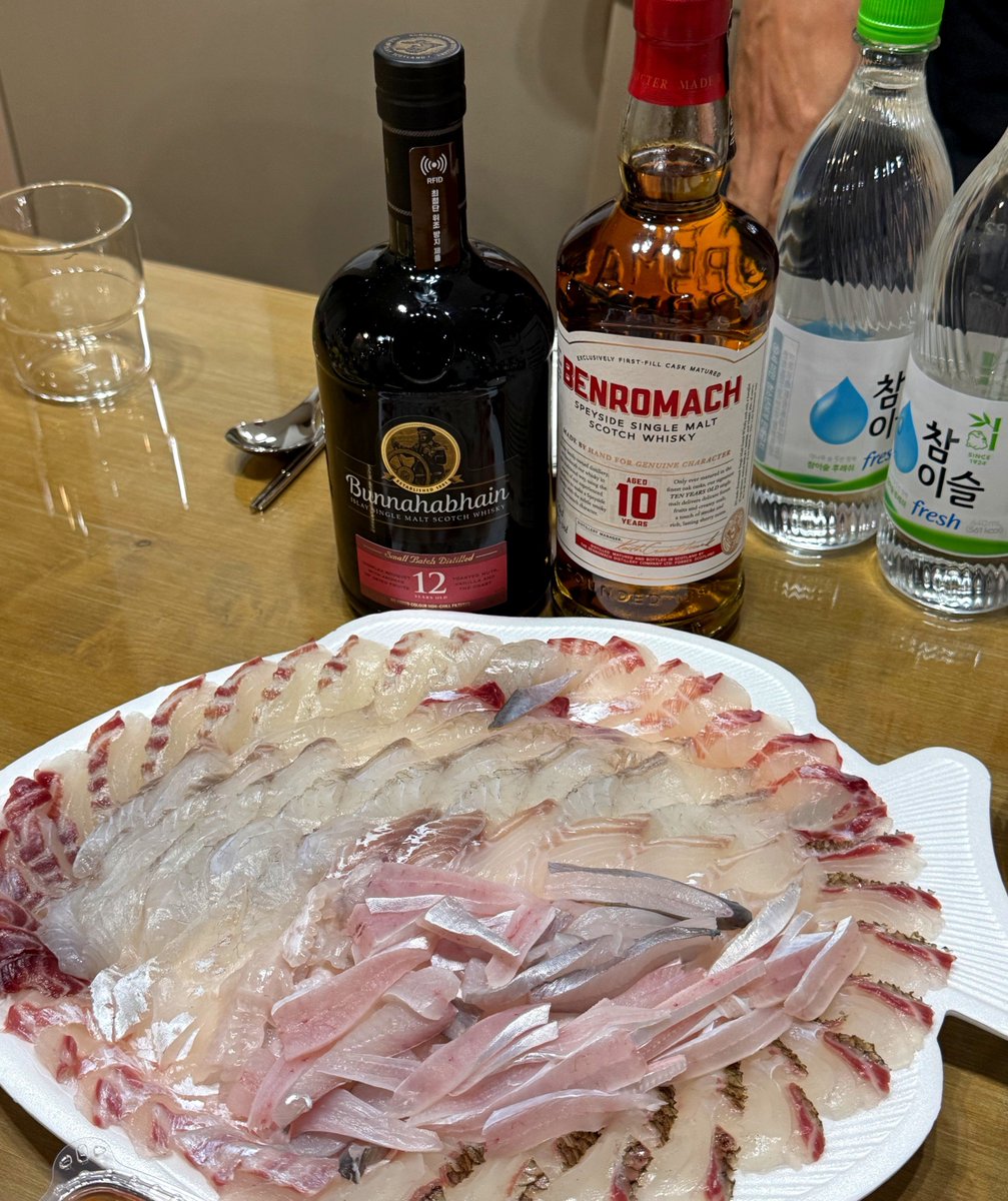 TBJorry's tweet photo. 즐거운 연휴 시작이네요!

주말에는 싱싱한 회로
가족모임 시작합니다 😊

즐거운 주말 보내세요 🤎 https://t.co/uzXLSEMjEi