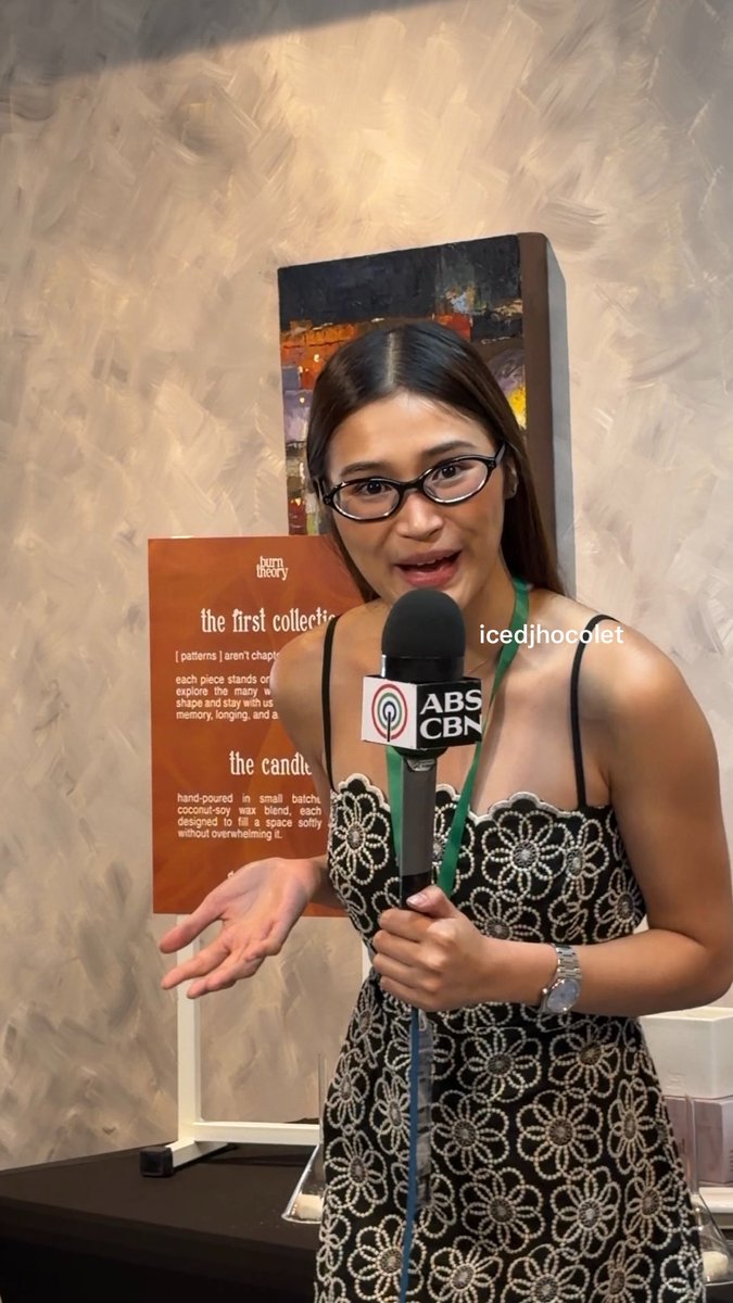 icedjhocolet's tweet photo. Interview portion ni jho kanina pero mukhang siya yung reporter tas ikaw yung na-ambush interview … HAHAHAHHAA @bini_jhoanna ☺️ https://t.co/ddr9EmJaDh