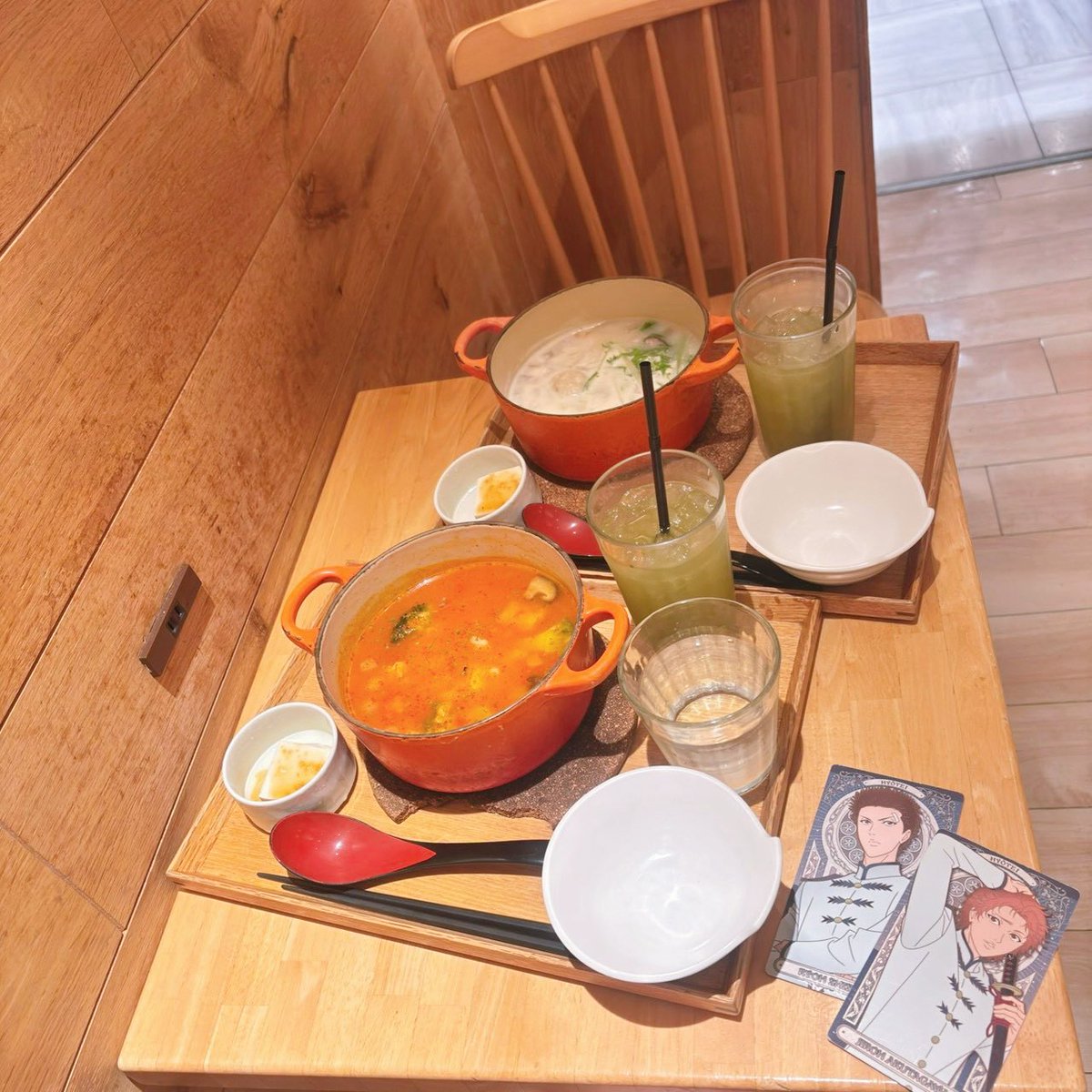 _ssdmelo's tweet photo. 次サンシャイン行ったら絶対いきたいなぁ〜って思ってた茶鍋カフェ🍵♡

メニュー全部美味しそうで2人で一生なやんでた(TT)決めた後もご飯かうどんどっち選ぶかでずっと悩んでた(TT)すぐにまた食べにいきたい https://t.co/zYBK3Rlayx