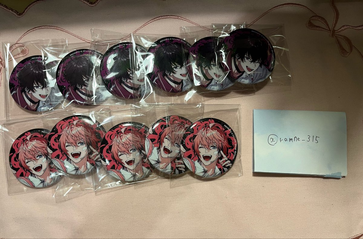 ramne_315's tweet photo. 【交換】  にじさんじ MECHATU-A 1st LIVE “Over Drive!”  ランダム 缶バッジ

譲 画像参照

求 3枚目の画像の方

※郵送のみ https://t.co/3HsjYmhuAH