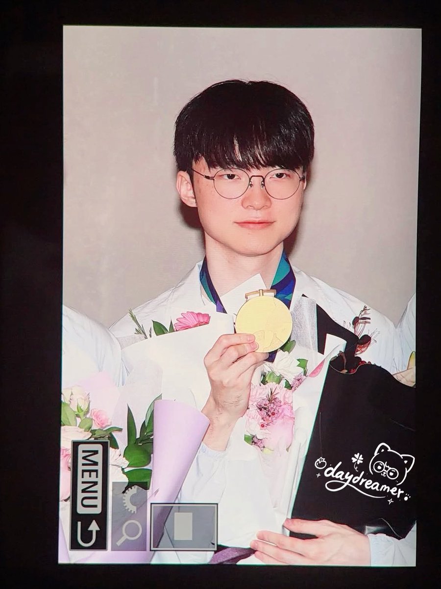 Daydreamer_0507's tweet photo. 261003 국대팀 귀국 인터뷰 preview

#faker #페이커 #이상혁 https://t.co/gWCvZDhoFN