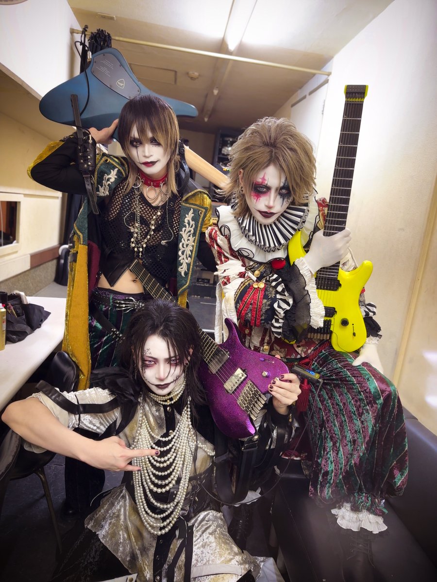ze_raofficial's tweet photo. 2026.9.30 Spotify O-WEST
BugLug主催Fes.『バグサミ 2026東京』DAY2

2026.10.01 池袋Black Hole
Oneman Tour『Kinetic Horror Show』

Thank you for coming！🎪
───────────
▰▰ NEXT LIVE ▰▰

Oneman Tour『Kinetic Horror Show』
2026.10.05(月)岡山CRAZYMAMA 2ndRoom
[OP/ST]17:30 / 18:00
[ADV.]￥4,500(＋1D)
[TICKET]https://t.co/zRp0oLwNSy