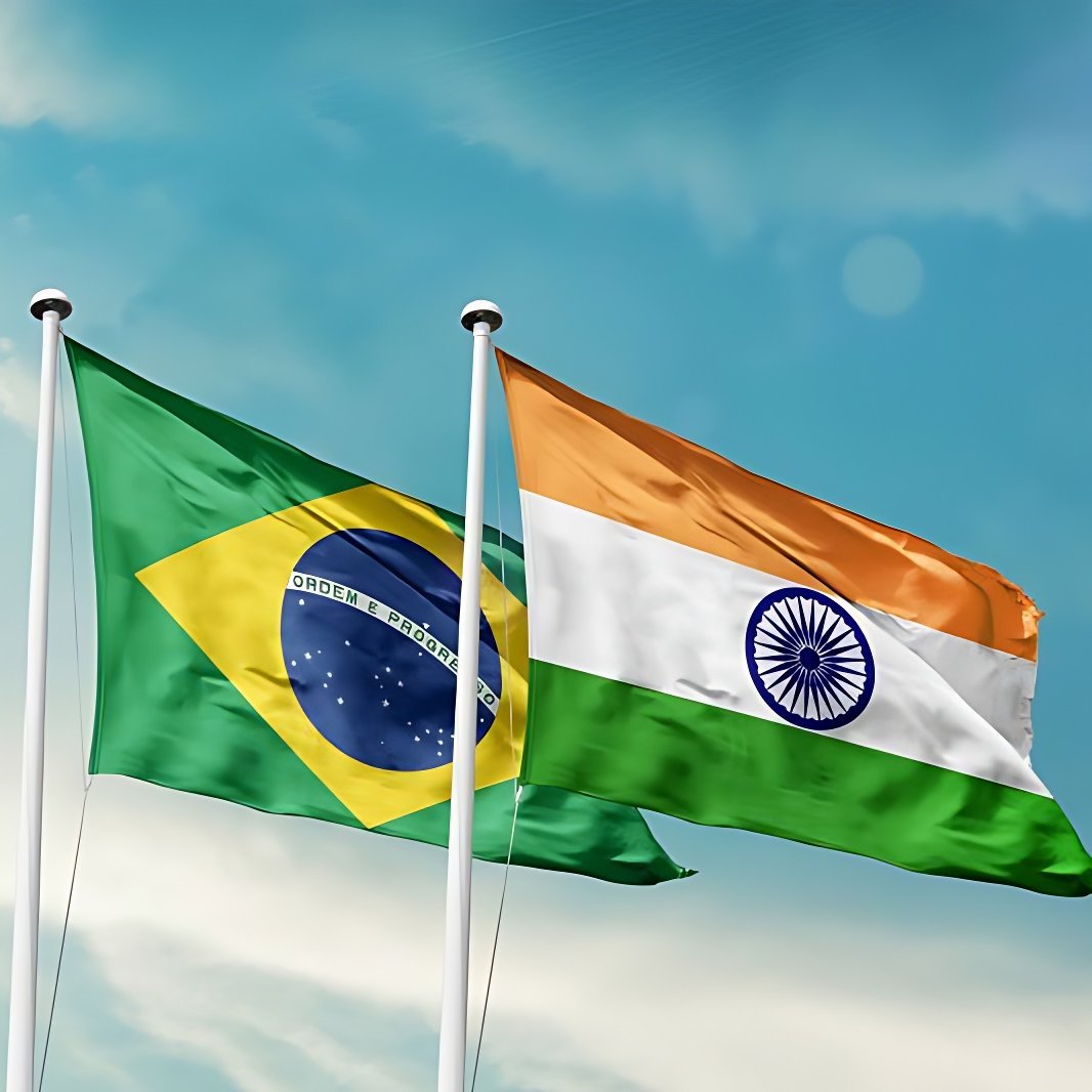Vicish01's tweet photo. 🚨NEW HISTORY 🇮🇳🇧🇷
India and Brazil are set to face each other for the FIRST TIME in history today!
The historic clash is expected to attract an incredible 400–500 MILLION viewers worldwide, making it one of the most-watched football events ever. 
A historic moment for football! https://t.co/czrNC5OLbL