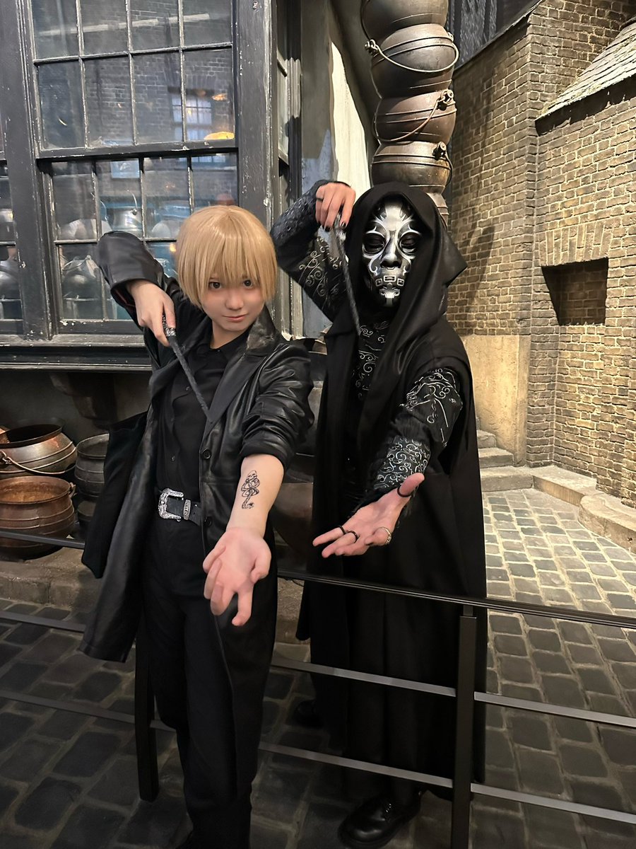 phantom_tr_'s tweet photo. 仲間だと認めてもらえました💀
#闇の魔術のハロウィーン https://t.co/8QDQtdB0s6