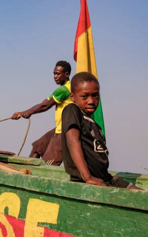 Noo_IDcard's tweet photo. Bonne fête de l’indépendance à la Guinée et à toutes la communauté guinéenne qui vit au Sénégal 

Vous êtes chez vous https://t.co/xLqEGOxixz