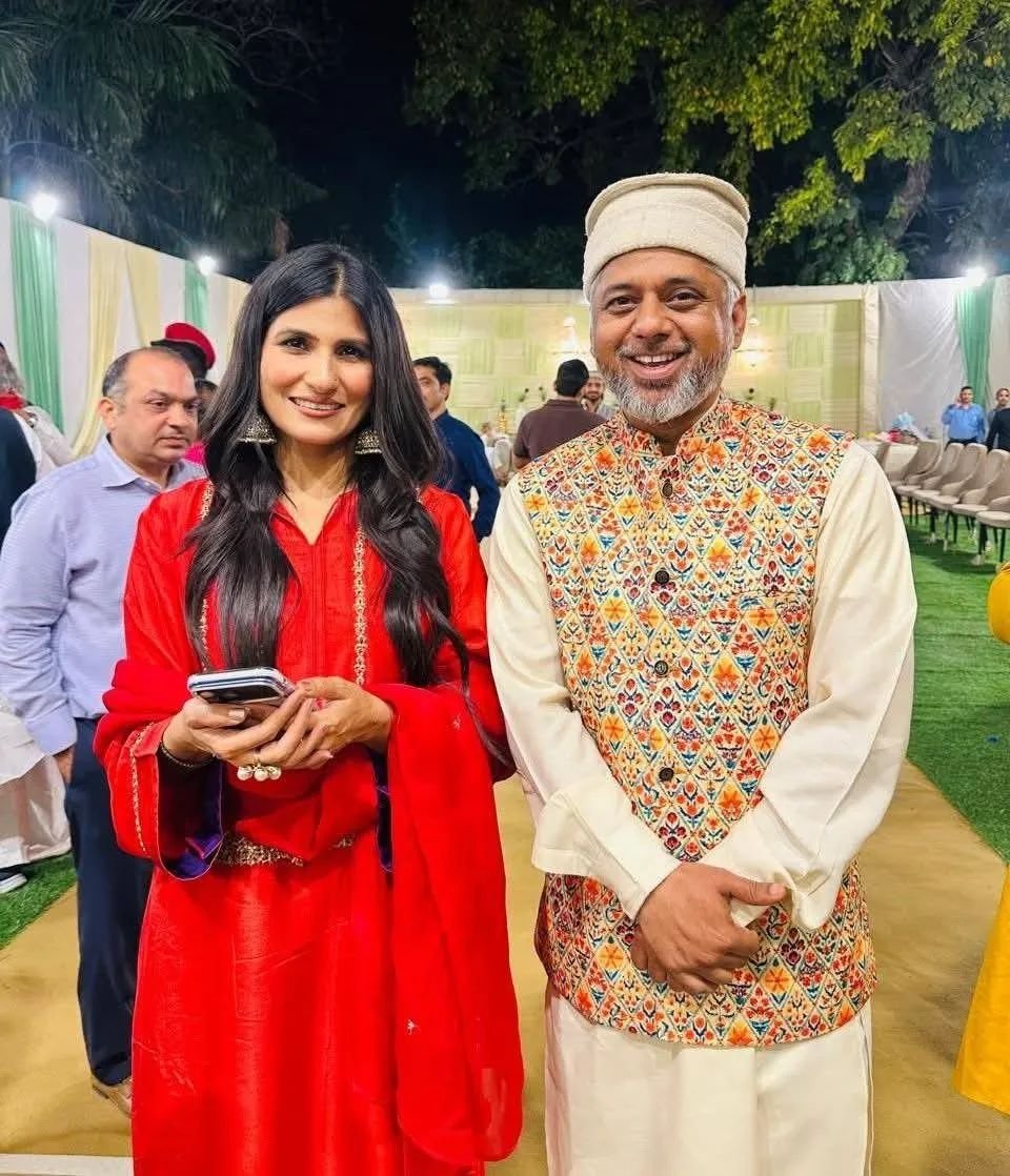 zoo_bear's tweet photo. A very good friend of Godi News Anchors who introduce this RSS guy as 'Islamic Scholar'. @RubikaLiyaquat @navikakumar @sudhirchaudhary https://t.co/QG5yqo95pU