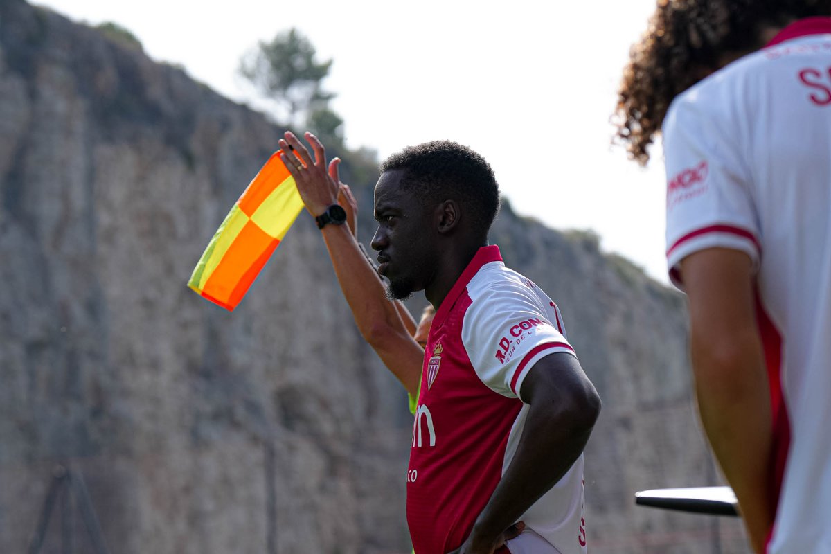 AS_Monaco's tweet photo. 🔁 Nouveaux changements : Teze et Soubeir entrent en jeu à la place de Minamino et Touré.
⏱️ 57' 0️⃣-0️⃣ I #ASMPSC https://t.co/jf1GvzBSXg