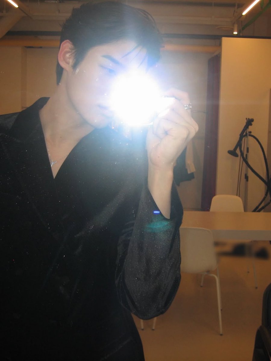 dangsikkk's tweet photo. 디카댕식 환장하게 좋아ㅎh.......... https://t.co/mHFbFvE0lc