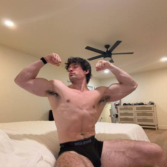 Kenneth1eddie's tweet photo. 🍖Eat More
💪 Train Harder
😴 Sleep More
♻️Repeat https://t.co/kKxkf998lg