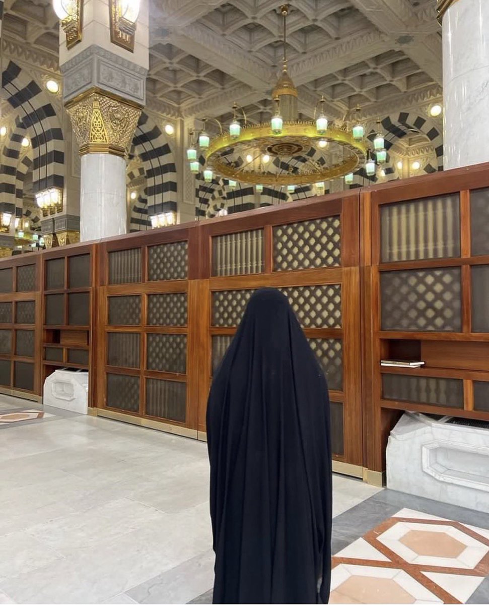arobaabaya's tweet photo. بمناسبةهذي الضجةالي خلتنا نتمسك بحجابنا اكثر❤️ 

خصم مدةشهر كامل🥳
لكل من نوت تبدل حجابها

وآمرو وتدللو يابنات الإسلام
وزياده على ذلك سحب على ٣ خمارات من التعليقات هنا🥳
"الشرط رتويت"فقط

كود الخصم: عفه 

رابط المتجر للطلب:
https://t.co/JWhnM5U8rw

#نقابنا_عزنا١
#٢٠٣٠_بلا_نقاب2 https://t.co/zVIh6pyc4S