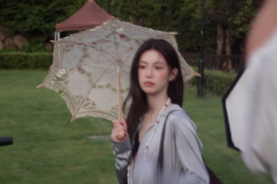 gyjbase's tweet photo. Go Younjung looks regal in new Instagram post. https://t.co/WJrc0VQfWb