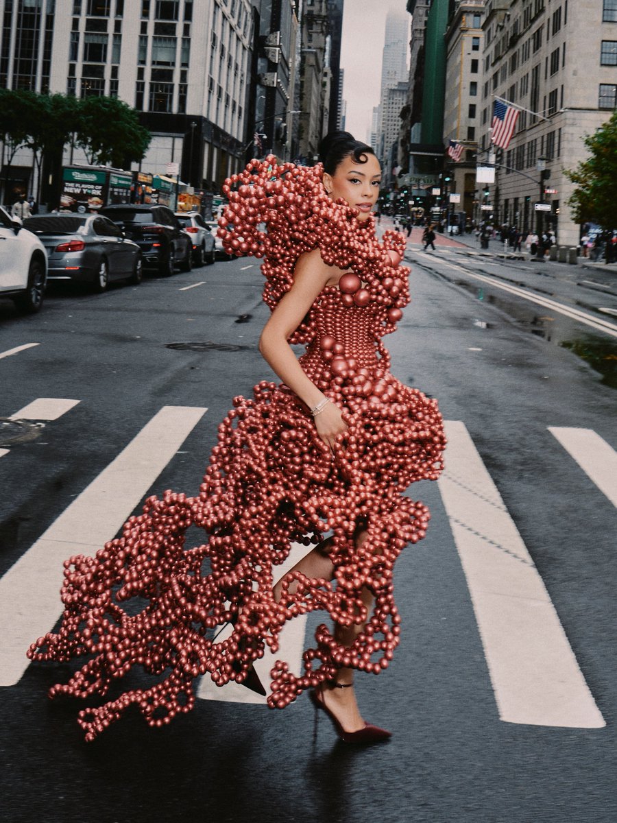 GrixMagazine's tweet photo. Balloon Dresses
Designer: Finn Thompson (IG) https://t.co/uqeUYCiicY