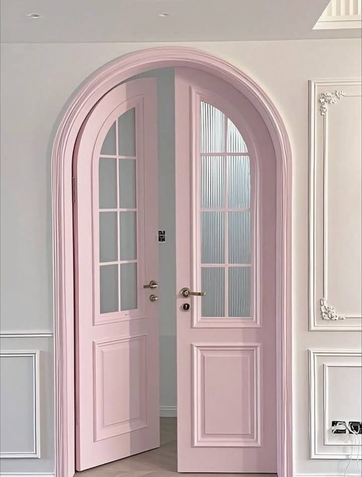 girlwhoblooms's tweet photo. open the pink door https://t.co/tbVF6VLrsd